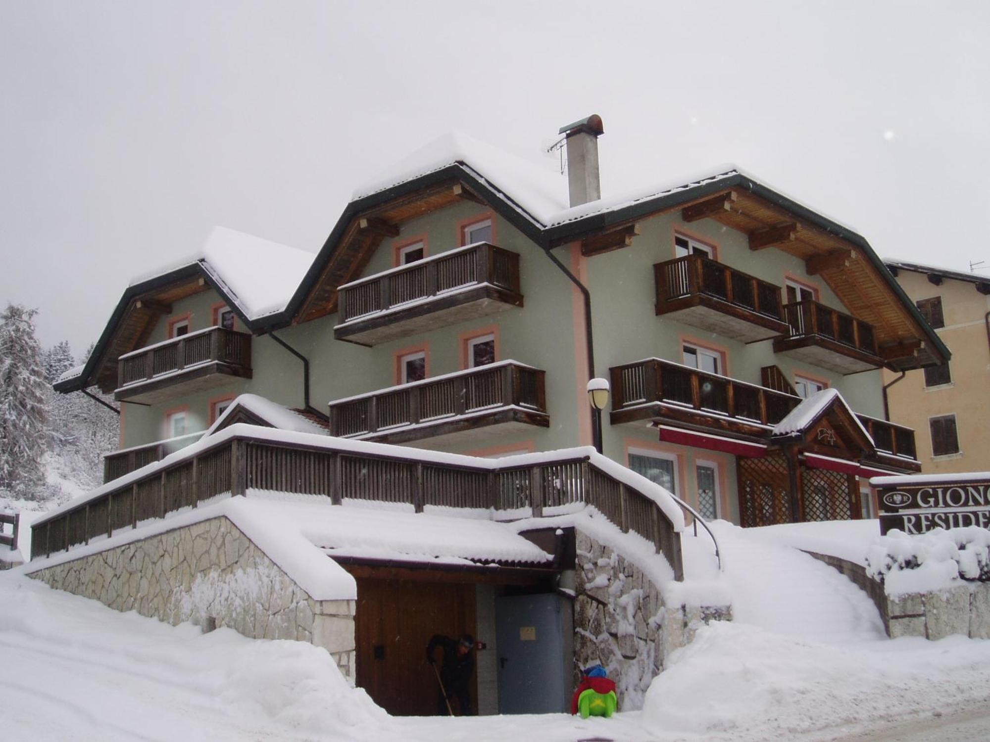 Giongo Residence - Appartamenti Lavarone Eksteriør bilde